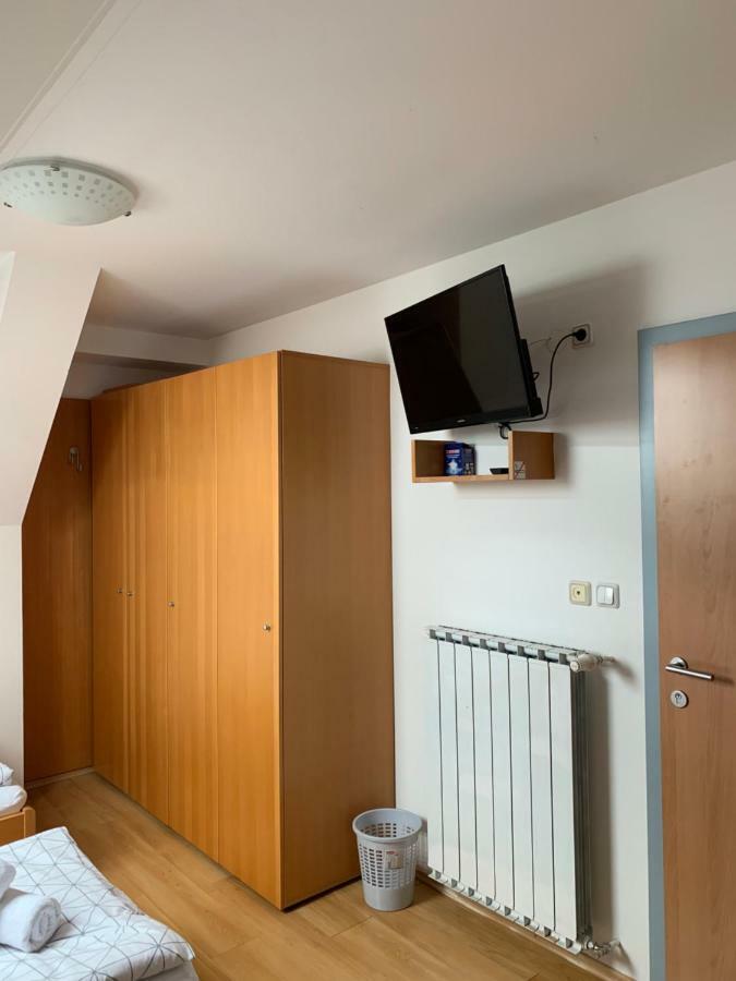 Martinova Izba - Rooms & Apartments Lasko Exterior photo